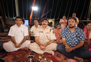 बांसवाड़ा के नूतन स्कूल मैदान में माँ आरासुरी गरबा मंडल द्वारा आयोजित भव्य गरबा महोत्सव का दृश्य