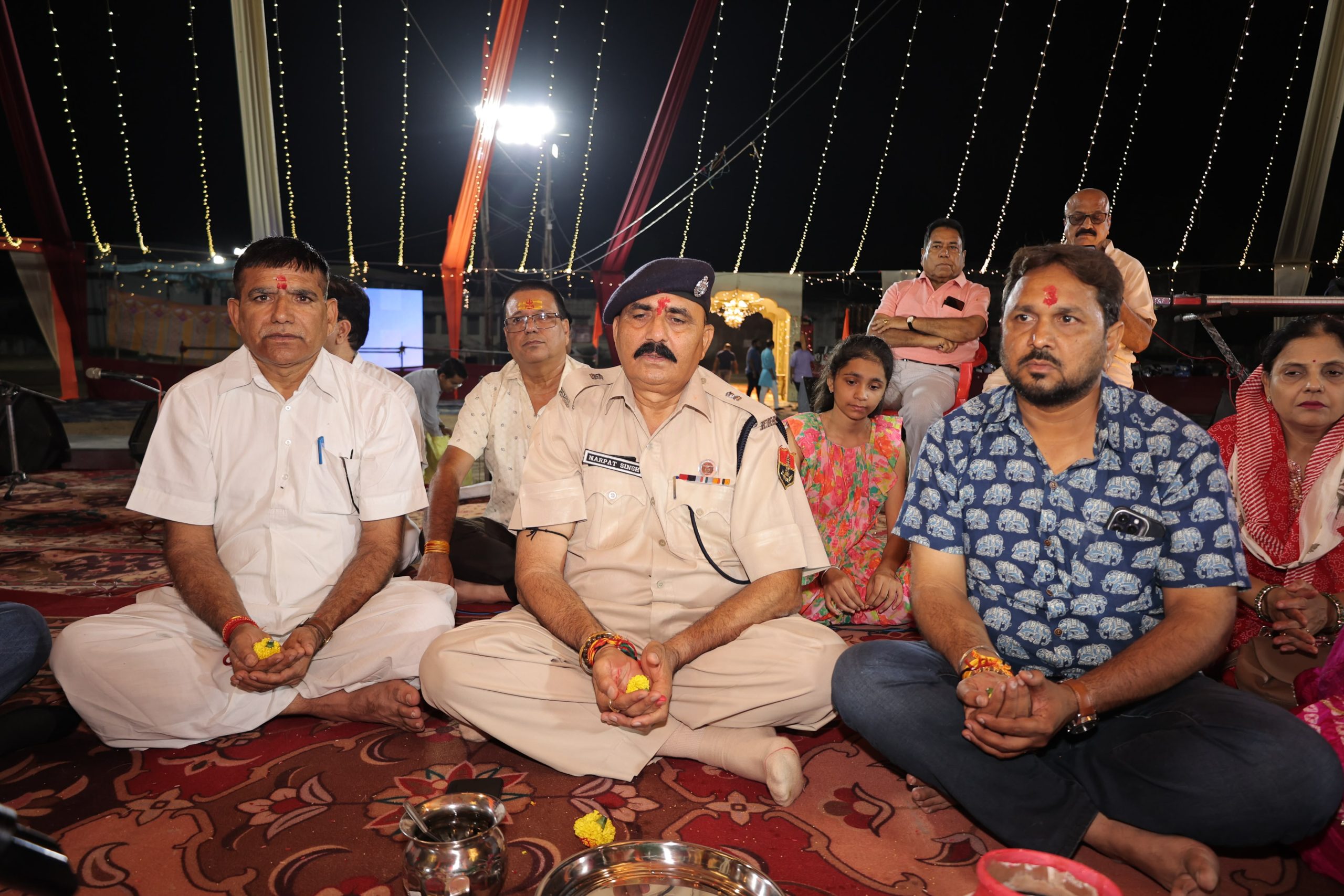 बांसवाड़ा के नूतन स्कूल मैदान में माँ आरासुरी गरबा मंडल द्वारा आयोजित भव्य गरबा महोत्सव का दृश्य
